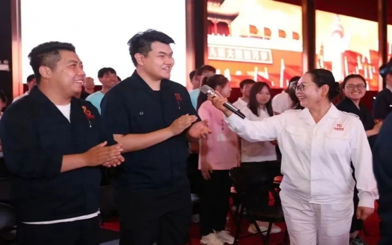 绽放青春光彩 开启荣耀征程！乐鱼官方网站集团举行2023届荣耀青年文艺汇报晚会