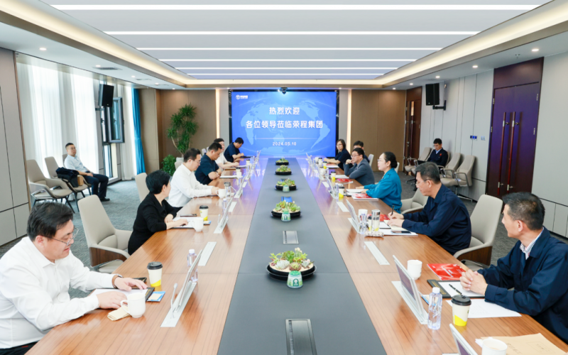 乐鱼官方网站集团董事会主席张荣华与山东庆云县委书记刘涛座谈交流