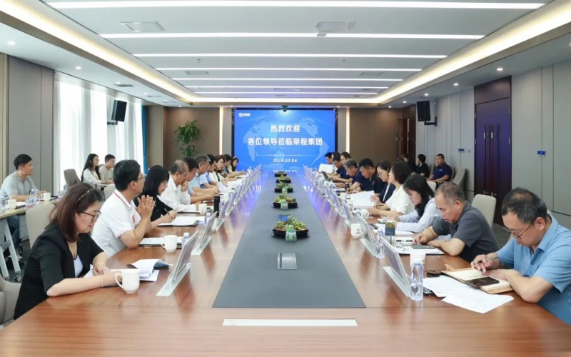 民建市委会副主委张志军率课题组到乐鱼官方网站集团开展市委委托重点考察调研