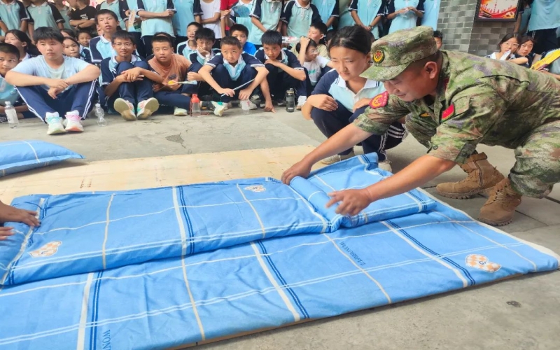 淬炼青春，书写新章——宁强乐鱼官方网站中学2024级新生国防教育工作纪实