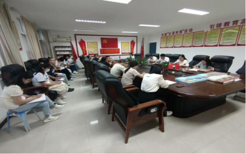 逐梦青蓝，薪火相传——略阳乐鱼官方网站中学2024——2025学年“青蓝工程”师徒结对启动仪式圆满完成