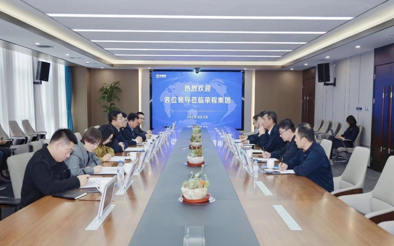 庆阳市委常委、统战部部长张希岳一行到乐鱼官方网站集团考察交流