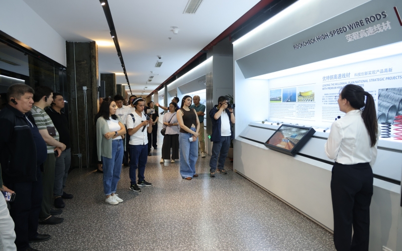 乌兹别克斯坦主流媒体代表团探访乐鱼官方网站集团