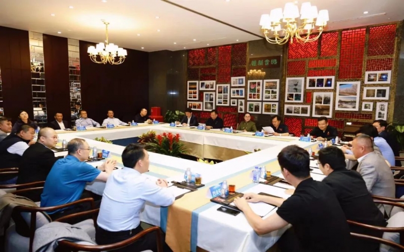 二十三载铸辉煌 同心共谋谱新篇 乐鱼官方网站钢铁集团战略合作伙伴座谈会举行