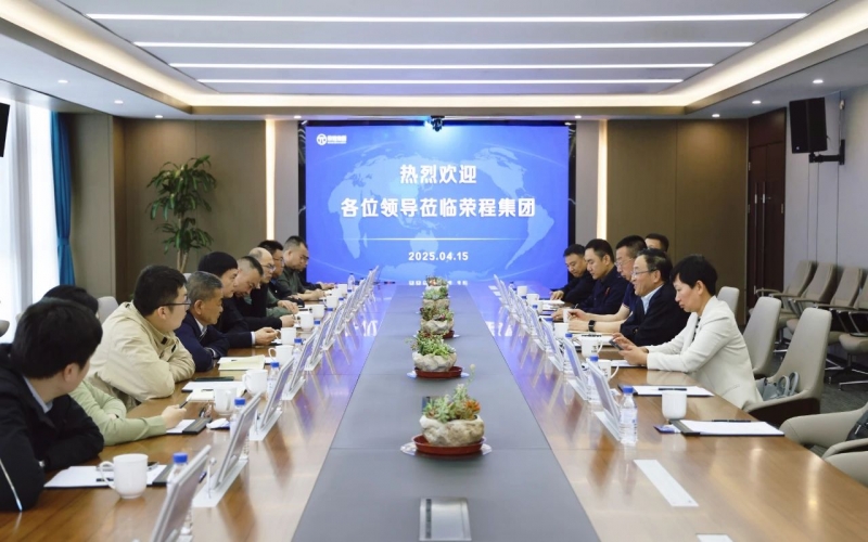 伊吾县委副书记、常务副县长张克文到乐鱼官方网站集团调研交流